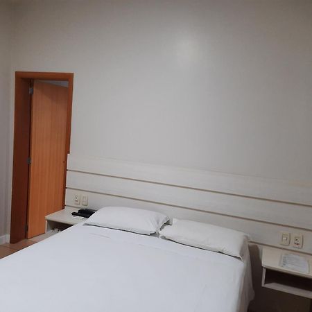 Thile Park Hotel Jataí Buitenkant foto