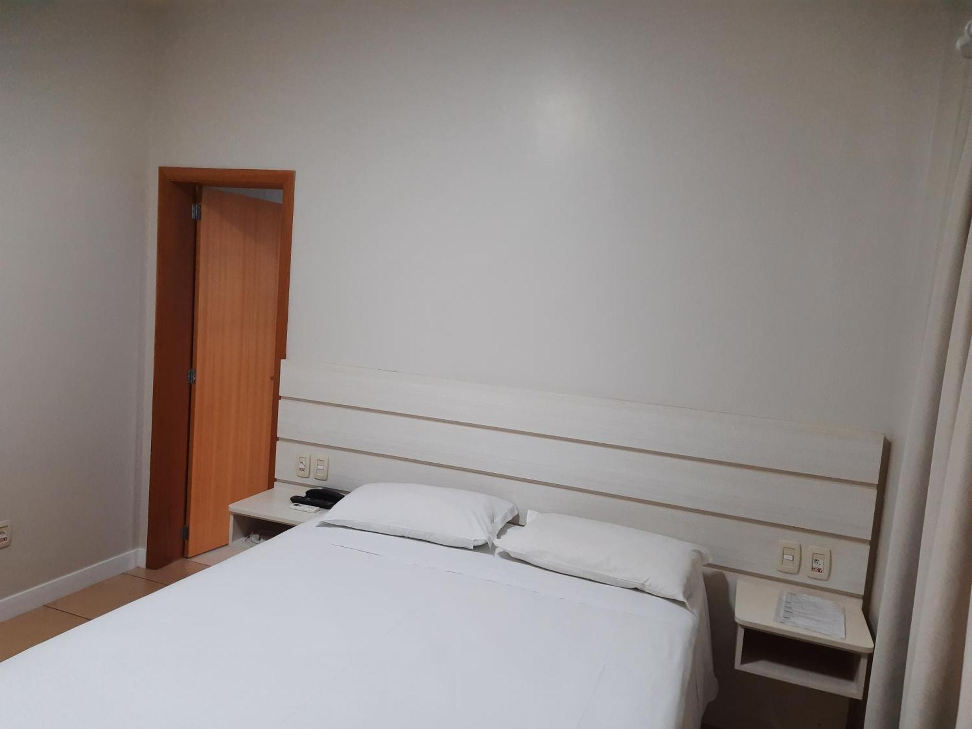 Thile Park Hotel Jataí Buitenkant foto