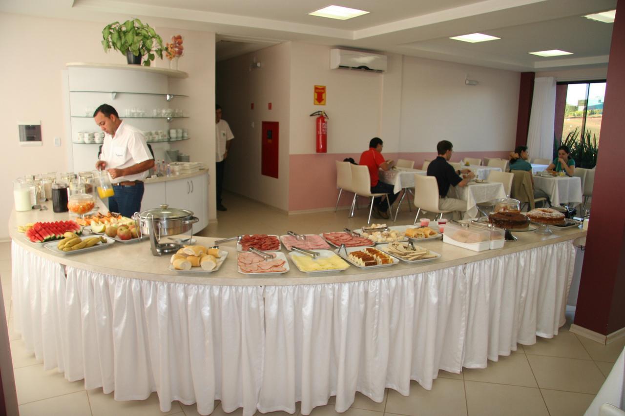 Thile Park Hotel Jataí Buitenkant foto